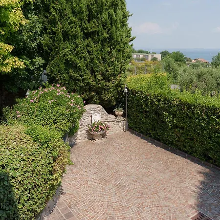 Elena * Moniga del Garda