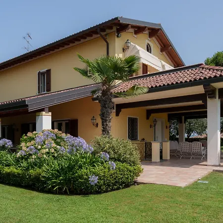 别墅 Elena Moniga del Garda