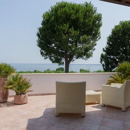 Elena * Moniga del Garda